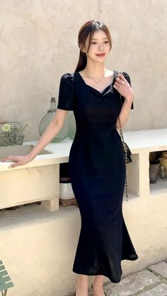 Dress Idea, Dresses Classy, Elegant Party Dresses, Elegant Styles, Iphone Wallpaper Vintage, Stylish Dresses For Girls, Long Dress Casual, Elegant Party