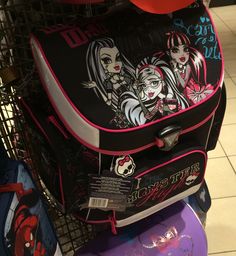 Draculaura Backpack, Monster High Accessories, Monster High Merch, Monster High Backpack, Monster High Bedroom, Monster High Room, Monster High Rooms For Doll, High School Bags, Scene Accessories