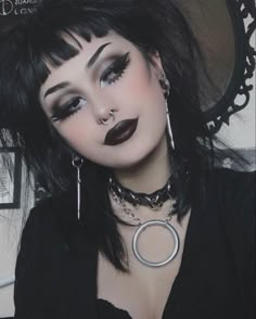 Makeup Edgy, Goth Makeup Looks, Trad Goth Makeup, Goth Eye Makeup, Trad Goth