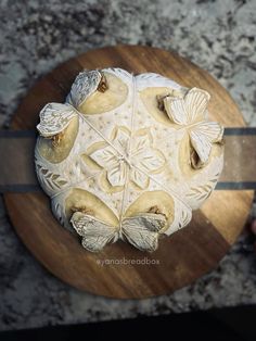 Sourdough Art, Christmas Sourdough, Bread Scoring, Sourdough Loaf, Bread Art, Sourdough Bread, How To Make Bread, Baking Recipes, Bread