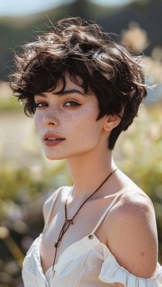 Pixie Textured Hair, Wave Pixie Haircut, Long Pixie Wavy Hair, Short Hair Cuts Wavy Hair, Wavy Short Haircuts, Pixie Wavy Hair, Short Wavy Hairstyle, Short Haircuts For Wavy Hair