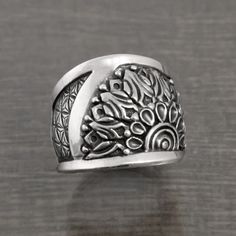 made by avatara Mandala geometric tattoo Silver Ring Made in Japan If you want other ring gauge please contact us. Mandala Geometric Tattoo, Mandala Ring, Rings Statement, Geometric Tattoo, Made In Japan, Statement Rings, Silver Ring, Beauty Book, Jewelry Rings