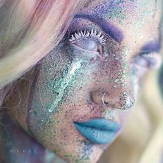 So much love, every one should be colorful for halloween.  Photo by @makeup__valley @mykie_ Makeup Zombie, Glitter Lipstick, Cosplay Contacts, Halloween Contacts, Effects Makeup, Fairy Makeup