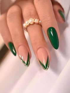 Green Acrylic Nails, Green Nail Designs, Heart Nail, Elegant Nails, Prom Nails