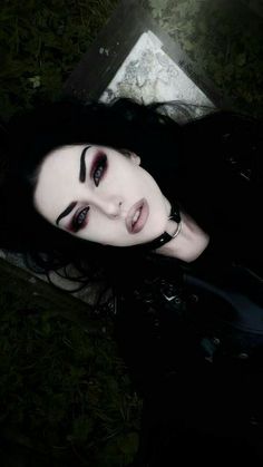 ∆Goth blog∆ Follow me for more pic Extreme Make-up, Maquillage Goth, Fashion Make Up, Vampire Makeup, Halloween Tattoo, Smink Inspiration