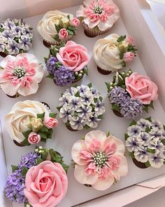 Hi im Nikki | Rose bouquet 💐… GG1062 for the rose 🌹 Happy hump Wednesday flower 🌷 cupcake 🧁 lovers . . #pinkcupcakes #leeds #cupcakeroses... | Instagram Pink Floral Cupcakes, Cupcake Flower Pots, Piping Flowers, Buttercream Cupcakes, Rose Cupcakes, Cupcake Art