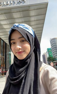 Hijab Photo, Girls Hijab, Modest Fits, Hijabi Style, Casual Hijab Outfit, Hijabi Outfits Casual, Muslimah Aesthetic, Muslim Girls, Muslimah Fashion