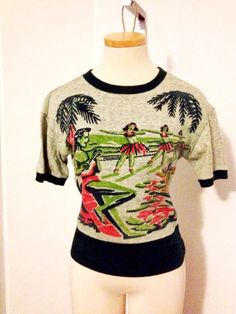 1940s Sweater, Aloha Wear, Vintage Tiki, Fair Isles, Vintage Knitwear, Outfits Retro, Hawaiian Theme, Tight Sweater, Retro Sweater