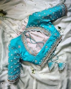 Boat Neck Blouse Magam Designs, Marriage Blouse Back Neck Designs, Latest Model Maggam Work Blouse Designs, Bridal Neck Blouse Designs, Blouse Designs Latest Works, Maggam Work Blouse Back Designs, Pattu Blouse Works, Pattu Blue Blouse Work Designs, Overall Maggam Work Blouse