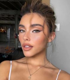 Madison Beer Makeup, Red Carpet Makeup, Mekap Mata, Natural Glam Makeup, Celebrity Makeup Looks, Glam Makeup Look, Braut Make-up