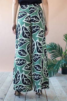 Eva Franco Pants Hepburn High Waist Wide Leg Pant - Sage Leaf Co Ords Outfits, Menswear Details, Sage Leaf, High Waist Wide Leg Pants, Pantsuits For Women, Classy Fashion, Makeover Ideas, Weekend Style, Botanical Pattern