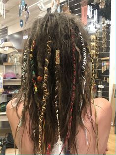 If postpartum hair loss is messing with your confidence, there are treatments and supplements for postpartum hair loss around that can help. Here are 10 of the best ones in Australia. Part Dreaded Hair, Decorated Dreads, Hippie Hair Short, Yarn Hair Extensions, Dreads Underneath Hair, Hippie Dreadlocks, Dreadlock Ideas, Dread Ideas