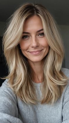 Long Haircut With Layers Side Part Thick Hair, Haircuts For A Side Part, Side Part With Layers Straight Hair, Mom Haircut Blonde, Best Round Face Haircut, Layer Hair Medium, Straight Haircut For Round Face, Long Bob Haircuts Layers, Mom Haircuts 2024