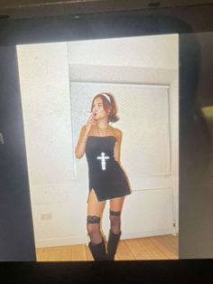 girls halloween costumes Black Mini Skirt Halloween Costume, Revealing Halloween Costumes, The Nun Costume, Niche Halloween Costumes, Halloween Besties, Nun Halloween, Girls Halloween Costumes, Dark Costumes