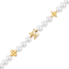 LOUIS VUITTON® - My Lv Pearl Bracelet - White Louis Vuitton Women, Elegant Jewellery, Winter Jewelry, Stylish Bracelet, Women Bracelet, Buckle Shoes, Bracelet Collection, Color Dorado, Sophisticated Design