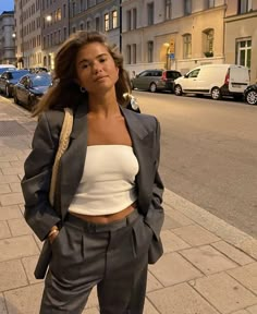 Cute Casual Work Outfits, Matilda Djerf Style, Matilda Djerf, Looks Street Style, Cooler Look, Scandi Style, Casual Work Outfits, Looks Chic