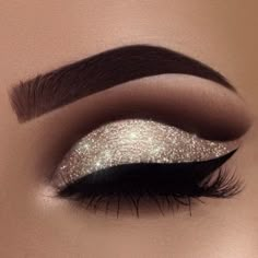 ・*:・Pinterest: @rosieperez158・*:・ More Make Up Yeux, Care Bears Grumpy Bear, Grumpy Bear, Glitter Makeup, Makeup Goals, Eye Make