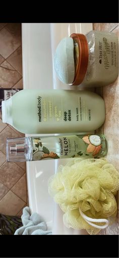 Green Shower Routine, Fav Products, Body Hygiene, Cucumber Melon, Shower Skin Care, Hygiene Routine, Smell Goods, Skin Therapy, Bath And Body Care