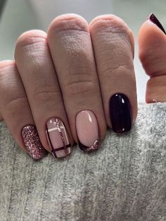 Pink Glitter Nails, Romantic Nails, Gold Glitter Nails, Plaid Nails, Rose Gold Nails, Burgundy Nails, Brace Yourself, Short Acrylic Nails, Best Acrylic Nails