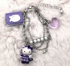 Bracelets Hello Kitty, Rare Sanrio, Hello Kitty Charm, Purple Gothic, Bracelet Chain, Gothic Lolita, Tiffany Heart, Heart Charm Bracelet, Pearl Beads