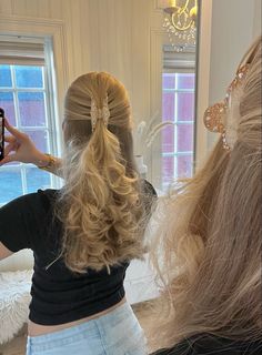 Hair Done, Clip Hairstyles, Blonde Hair Inspiration, Heatless Curls, Dream Hair, Clean Girl, Aesthetic Hair, Hairstyles Haircuts, Up Girl