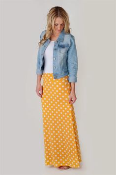 Feminine Fun - Polka Dot Maxi Skirts! Hooded Sweatshirt Dress, Mexico Trip, Maxi Outfits, Skirts Denim, Wise Woman, Top Jeans, Wise Women, Jeans Jacket