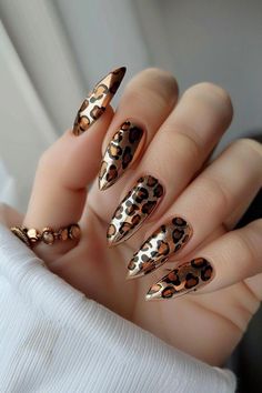 leopard print metallic nail. Fall themed nail designs Glamour Nails Designs, Statement Nails, Leopard Nail Designs, Crackle Nails, Cheetah Nail Designs, Cheetah Print Nails, Chrome Nail Art, Cheetah Nails, Nail Effects