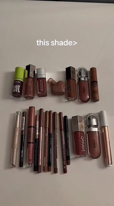 Alat Makeup, Lipstick Kit, Makeup Accesories, Lip Makeup Tutorial, Makeup Help, Makeup Product, Makeup Needs, Makeup Makeover, Dark Skin Makeup