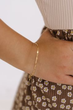 Introducing our elegant Mommy & Me Stella Bracelet, a stylish and timeless addition to your jewelry collection. This beautiful bracelet features a sleek 14K gold paperclip chain, perfect for adding a touch of sophistication to any outfit. Available in sizes from newborn to adult, it makes a wonderful gift for baby showers, moms, daughters, sisters, and grandmas. **Key Features:** - **Perfect for Matching:** Available in all sizes, making it ideal for matching with your loved ones.- **High-Qualit Baby Bracelet, Mommy And Me, Chain Link, Beautiful Bracelet, Gold Filled, Baby Shower Gifts, Jewelry Collection, Chain, Gold