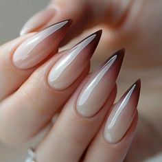 Nails Stelitto Natural, Simple Pointed Nails, Vampire Ombre Nails, Nail Inspo Short Stilleto, Nude Stilleto Nail Ideas, Natural Stiletto Nails Acrylics, Long Sharp Nails Design, Simple Alternative Nails, Medium Stilleto Nail Design