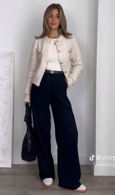 Simple Classy Style Women, Pantalon Wide Leg Outfit, Young Office Outfits, Fashion Mistakes