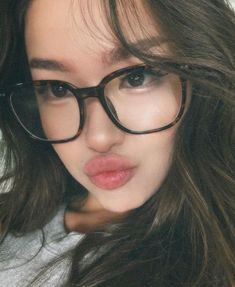 Makeup Asia, Aesthetic Pretty, Glasses Makeup, Love Aesthetic, Cute Glasses