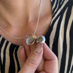 Silver Metal Memorial Necklace, Silver Etched Locket Necklace For Memorial, Finger Print Necklace, Fingerprint Memorial Necklace, Fingerprint Jewelry Memorial, Jewelry Locket, Fingerprint Necklace, Fingerprint Jewelry, Memorial Jewelry