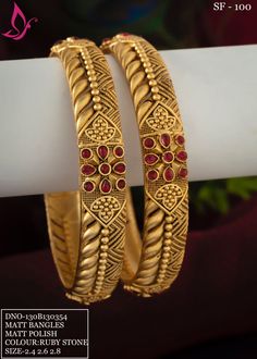 Gold Bangles For Women Indian, Pearl Bangles Gold, Simple Gold Bangle, Pearl Bangles, Toe Straightener, Jewel Design, Cotton Saree Blouse Designs