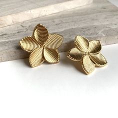 New~ Anthropologie Shashi "Palesa" Flower Earrings Striated Petals Feature A Post Earring And Are A Balance Of Refined Femininity And Industrial Modernity. This Floral Silhouette Makes A Sophisticated Statement. Gold Plated Metal, Post Backs Included. Approx. Size: 1-1/4"L, 1-1/4"W. Nwot. Anthro Style, Boho Style, Trendy, Brand New Anthropologie Jewelry, Everyday Earrings, Golden Flower, Shiny Gold, Metallic, Bridal, Wedding, Hoop, Shashi For Anthropologie, Delicate, Dainty, Classic, Gold Tone F Gold Earrings With 3d Flowers For Spring, Gold Clip-on Earrings For Spring Gift, Handmade Flower Gold Earrings For Gift, Handmade Flower Shaped Gold Jewelry, Gold Flower Earrings With Handmade Flowers, Gold Earrings With Handmade Flowers For Gift, Gold Earrings With Handmade Flowers As Gift, Gold Jewelry With Handmade Flowers, Handmade Flower Drop Earrings In Gold