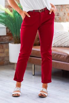 Perfect Winter Outfit, Pants Model, Womens Chinos, Stitch Fix Stylist, Red Pants, Selling Clothes, Fashion Baby, Chino Pants, Khaki Chinos