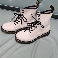 Love Them Just Too Small White Martin Boots For Spring, White Lace-up Boots For Spring, White Martin Boots With Round Toe For Spring, Trendy White Martin Boots For Spring, Trendy White Lace-up Martin Boots, Casual White Ankle-high Martin Boots, White Leather Martin Boots For Spring, Dr Martens White, Dr Martens Shoes