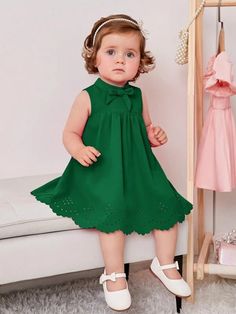 SHEIN Baby Girl Bow Front Laser Cut Out Scallop Trim Dress | SHEIN USA Green Cotton Dress For Babies, Summer First Birthday Dress With Lace Trim, Green Toddler Dress Christmas, Shein Baby Girls Outfits, Beby Girl Frok Design, Toddler Christmas Dress Shein, Baby Girl Bows, Baby Fits, Girls Bows