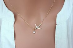 Gold Bird Necklace. Sparrow Necklace. Flying by rainbowearring Elegant Personalized Jewelry For Confirmation, Elegant Gold Jewelry For Confirmation, Sparrow Necklace, Communion Gifts Girl, South San Francisco, Goddaughter Gifts, Dove Bird, Flying Bird, First Communion Gifts