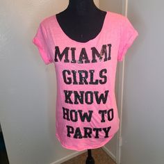 Nwt Pink Victoria's Secret Miami Girls Party Shirt Xs Limited Edition F34 Outfits 2014, Miami Girls, Pink Nation, Snow Angels, Virtual Closet, Girls Party, Dream Clothes, Party Shirts, Vs Pink