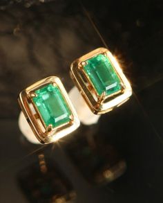 •Condition: Brand new•Center Stone: Natura Emerald from Zambia, 1.15ct Total (IF clarity, 5A color), 6x4mm•Earring Dimension: 8.5x7.5mm•Metal Purity: Optional Each piece is made-to-order with care and special attention to detail. all items are made with conflict-free diamonds and gems.The item will be gift wrapped and shipped.---------------------------------------------------------Available in :14k Rose or Yellow Gold, White Gold18k Rose or Yellow Gold, White Goldand Platinumplease message us b Formal Emerald Earrings With Prong Setting, Gia Certified Emerald Earrings For Formal Occasions, Classic Emerald Earrings For Anniversary, Classic Emerald Earrings For Formal Occasions, Classic Formal Emerald Earrings, Formal 14k Gold Earrings Gia Certified, Formal 14k Gold Gia Certified Earrings, Gia Certified 14k Gold Formal Earrings, Gia Certified 14k Gold Earrings For Formal Occasions