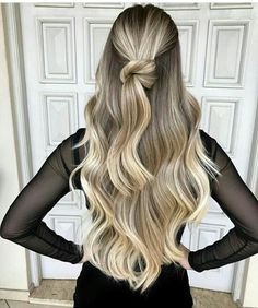 Blonde Hair Goals, Wedding Hair Trends, Ash Blonde Hair, Blonde Hair Looks, Chic Hairstyles, Brown Blonde Hair, Blonde Balayage