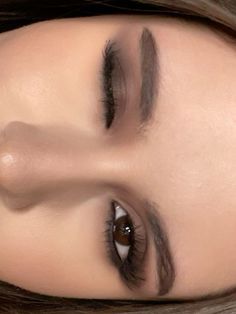 Night Club Eye Makeup, Brunette Makeup Brown Eyes, Eyeliner For Doe Eye, Night Club Makeup Looks, Aesthetic Makeup Eyeliner, Makeup For Brown Eyes Brunette, Smoky Brunette, Brown Smokey Eyes, Dark Eye Makeup