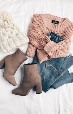 #OOTD #TravelOutfit #WeekendLook #shopthelook #winterstyle #autumnstyle #falloutfits #backtoschool #schooloutfit #comfy #casual #ShopStyle #chunkysweater Collage Outfits, Cooler Style, College Outfit, Fall Time, Fall Wear, Cute Winter Outfits, Winter Trends, Clothes Ideas, Casual Attire