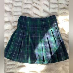 Green And Blue Plaid Skirt With Zipper On Side. From H&M 98% Recycled Polyester Size Us 0 Never Worn !!!! Blue Plaid Skirt, Skirts Green, School Uniform Fashion, Green School, Frankie Stein, School Skirt, Skirt With Zipper, Hm Skirt, Uniform Fashion