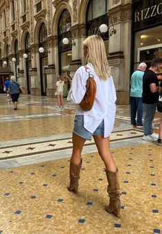 Mode Zara, Skandinavian Fashion, Bandeau Tops, Nashville Outfits, Paris Mode, Closet Goals, Stockholm Fashion, Country Outfits