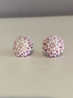 purple flower earrings Earrings Studs, Flower Earrings Studs, Purple Flower, Flower Earrings, Purple Flowers, Jewelry Earrings Studs, Beauty Book, Etsy Earrings, Etsy Accessories