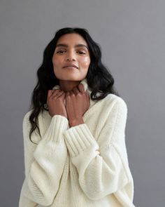 Winter White Funnel Neck Sweater For Winter, Chic Oversized Chunky Knit Turtleneck, Cozy Winter White Turtleneck For Winter, Fall Cashmere Sweater In Winter White, Oversized Cable Knit Turtleneck For Fall, Winter White Cashmere Sweater For Fall, Cozy Cropped Sweater With Funnel Neck For Winter, Cozy Funnel Neck Sweater For Layering, Winter Cropped Sweater With Funnel Neck