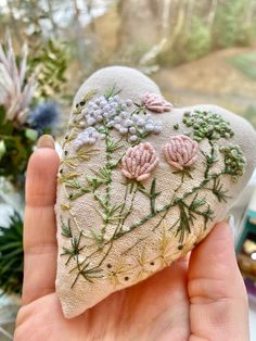 Сердечко с вышивкой / Heart with embroidery Shabby Chic Embroidery, Handmade Felt Ornament, Miniature Embroidery, Hand Embroidery Patterns Flowers, Hand Embroidery Projects, 자수 디자인