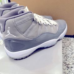 Air Jordan 11 Retro - Cool Grey, Size 10.5, Like New With Original Box Jordan Aqua, Cool Grey Color, Jordan 31, Nike Air Jordan 8, Jordan 11 Cool Grey, Jordan Cp3, Bunny Shoes, Jordan 11s, Jordan Retro 6